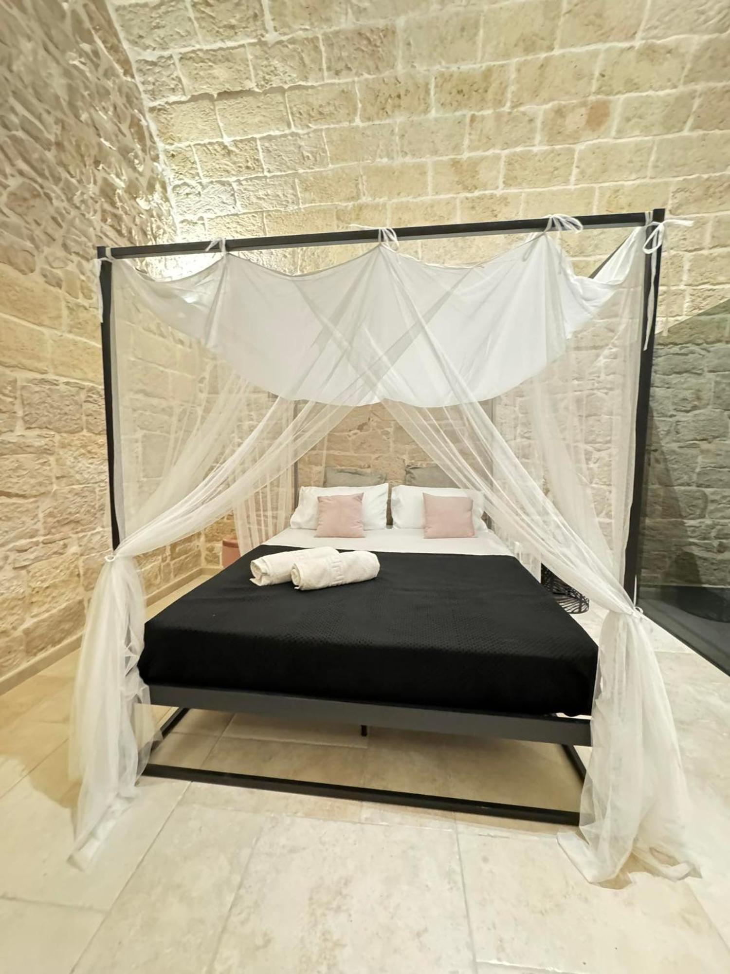 Amale Suite 25 Medioevo Design Κοράτο Εξωτερικό φωτογραφία