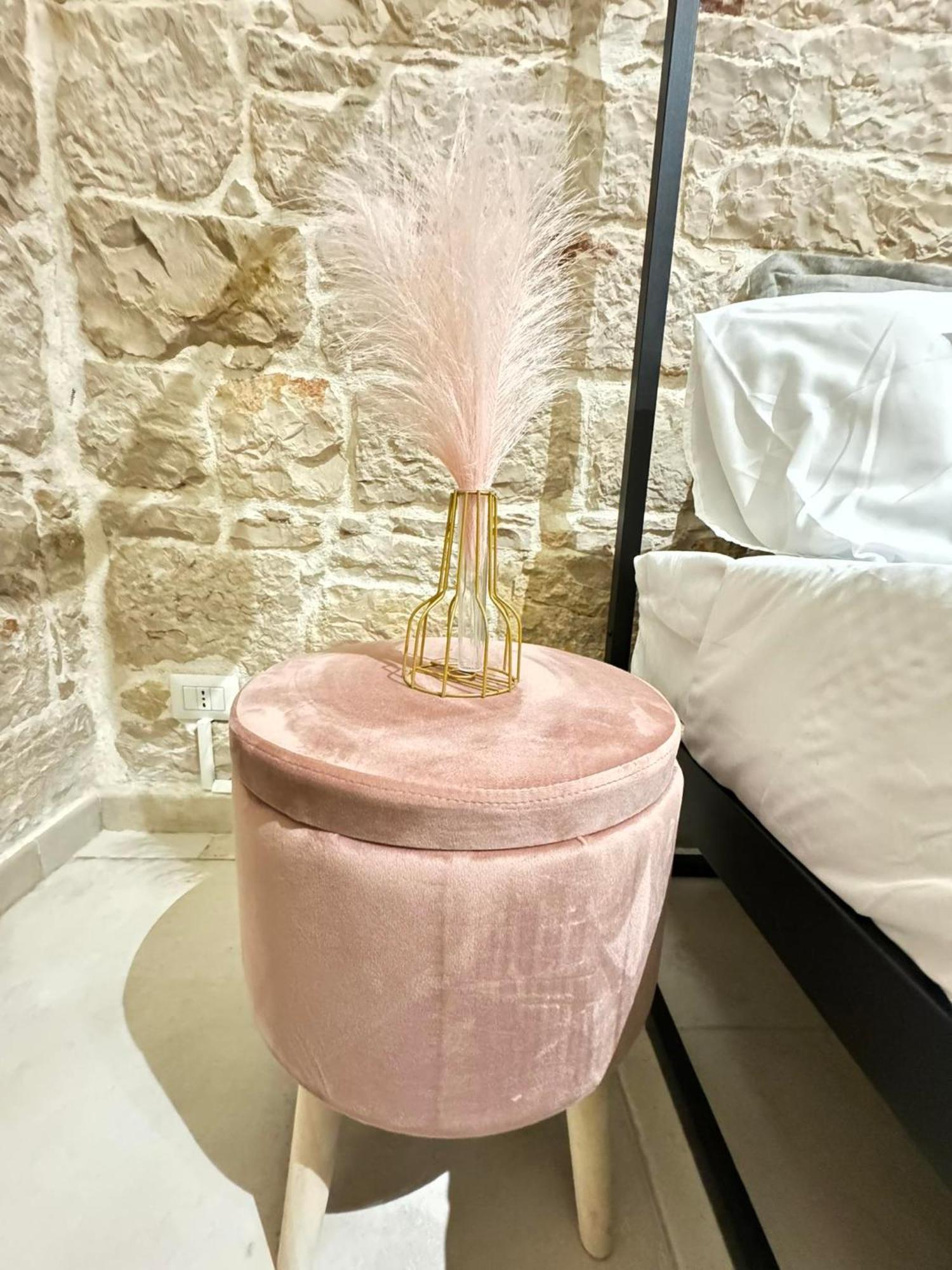 Amale Suite 25 Medioevo Design Κοράτο Εξωτερικό φωτογραφία